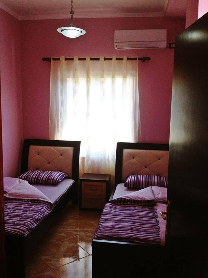 Hotel Shpetimi Zhaban Eksteriør billede
